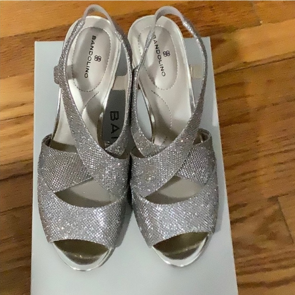 Bandolino Gold Women's Sandals